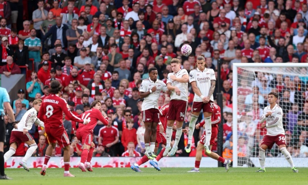 My team tonight:

Alisson

Bradley - Konaté - VVD - Kerkez

Mac Allister - Gravenberch

Szoboszlai

Frimpong - Gakpo - Wirtz

- If Ekitike unfit
- Too big to start Ngumoha; Chiesa lacks legs
- Jones &amp; Gravenberch awful together - one only
- Szoboszlai in role helps press
- Kerkez