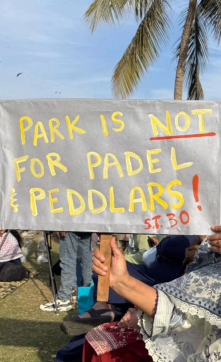 amberdanishh's tweet photo. He is the mayor, & his job is to find solutions, not make excuses.
Ironically, he invokes the views of 10–15 people in Clifton to justify inaction on the dogs issue, yet ignores residents of the same Clifton protesting commercial activities in neighborhood parks, activities not even under KMC’s jurisdiction.
This only proves he makes excuses when convenient; otherwise, he lately overstepped, ignoring Sindh High Court orders, continuing to rent out parks, and even taking the case to the Federal Court to challenge a verdict that came in favor of residents.