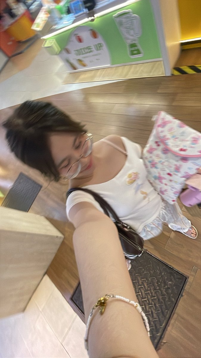 luckyjjstrike's tweet photo. First week <3 https://t.co/rkCpMl07VG