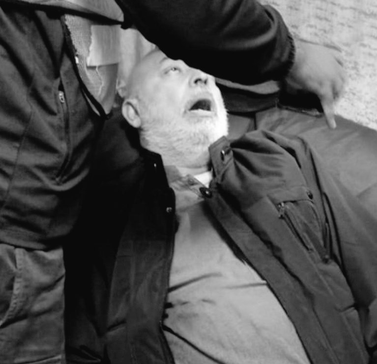 یہ ہے دہشت گردی یہ ہے غنڈہ گردی اس قتل کا حساب کون دے گا تحریک تحفظ آئین کے لاہور دورے سے قبل پنجاب پولیس نے چھاپہ مار کارروائیاں شروع کیں رات تقریباً 2 بجے ہنجروال میں راشد یوسف کے گھر یلغار کی گئی اس اچانک جبر کے نتیجے میں ان کی حالت بگڑ گئی اور وہ جان کی بازی ہار گئے 

ایک بے