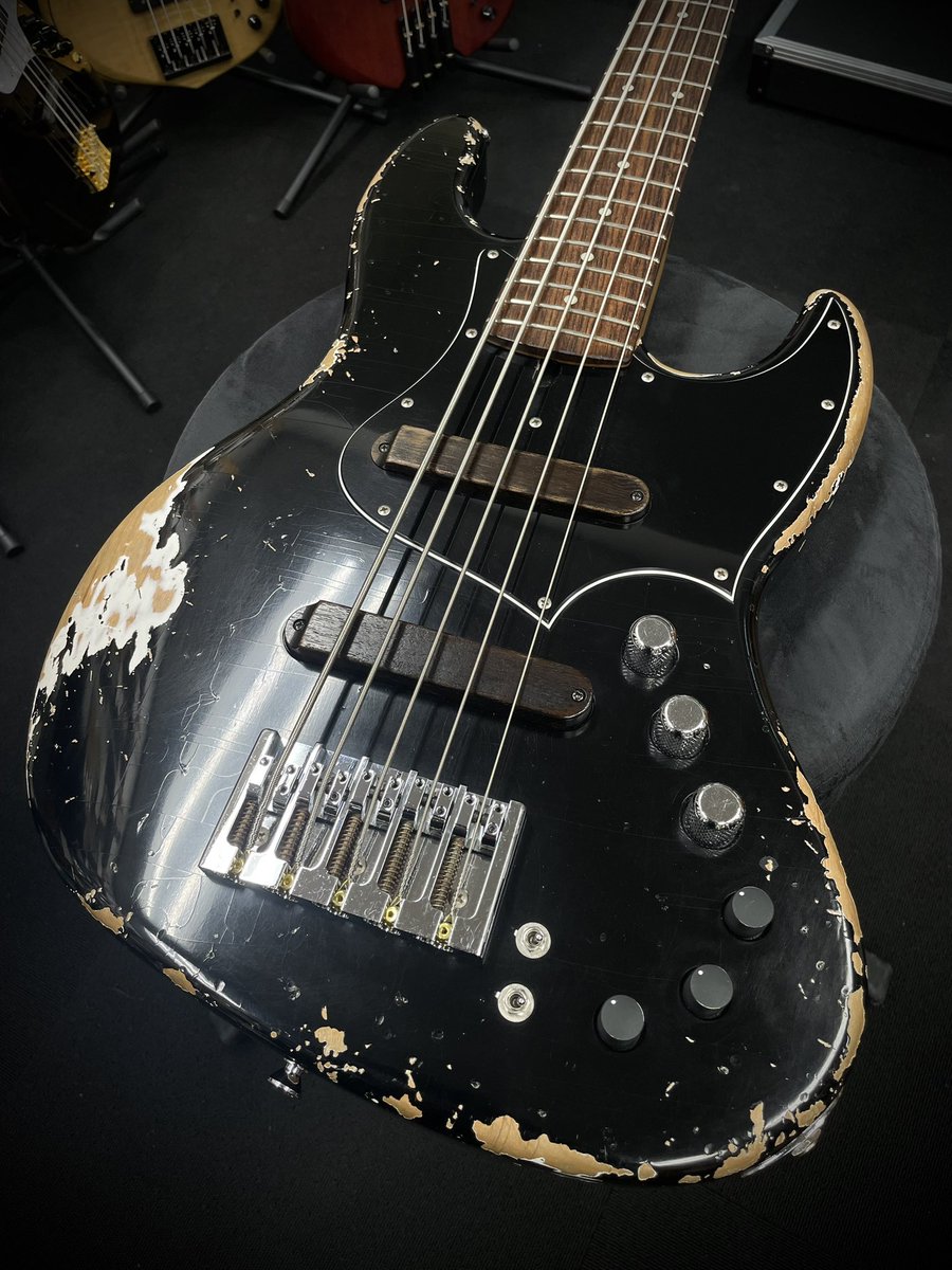 used】 Xotic XJ-1T 5st Alder/Rose Black Heavy Aged 5弦のXJ-1T が