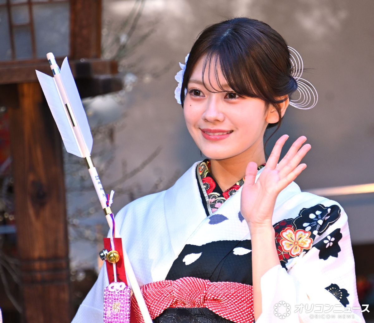 乃木坂46、二十歳メンバー 乃木神社で成人式⛩️ 奥田いろは、“馬