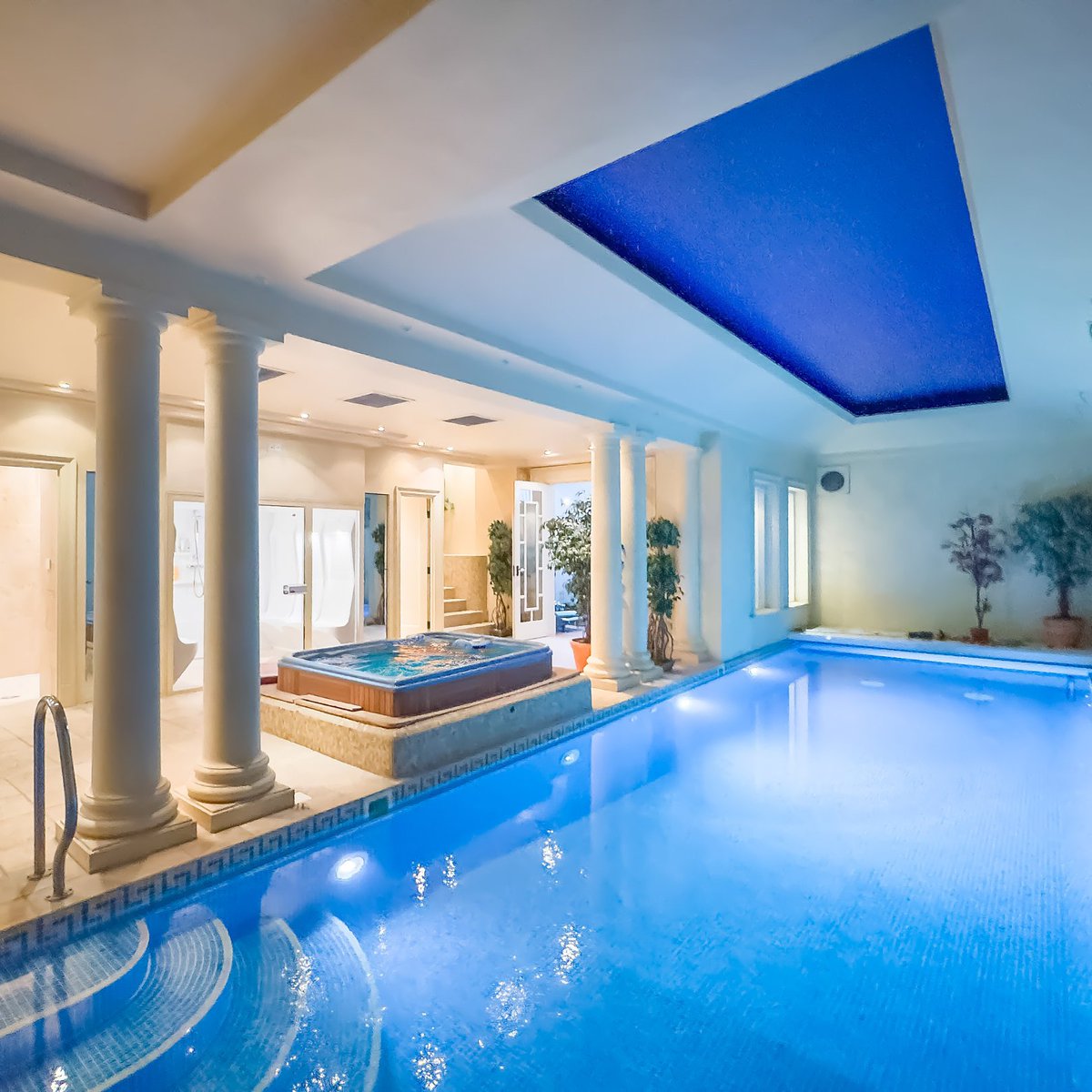 aston_chase's tweet photo. JUST SOLD on Hamilton Terrace, St John’s Wood, NW8!

This unique and substantial detached Victorian Villa (1,010.29 sq m/10,875 sq ft) located on one of St John’s Wood’s most prestigious tree-lined avenues has just been sold for close to the asking price.

#Sold #NW8 https://t.co/cYbMADbYuP