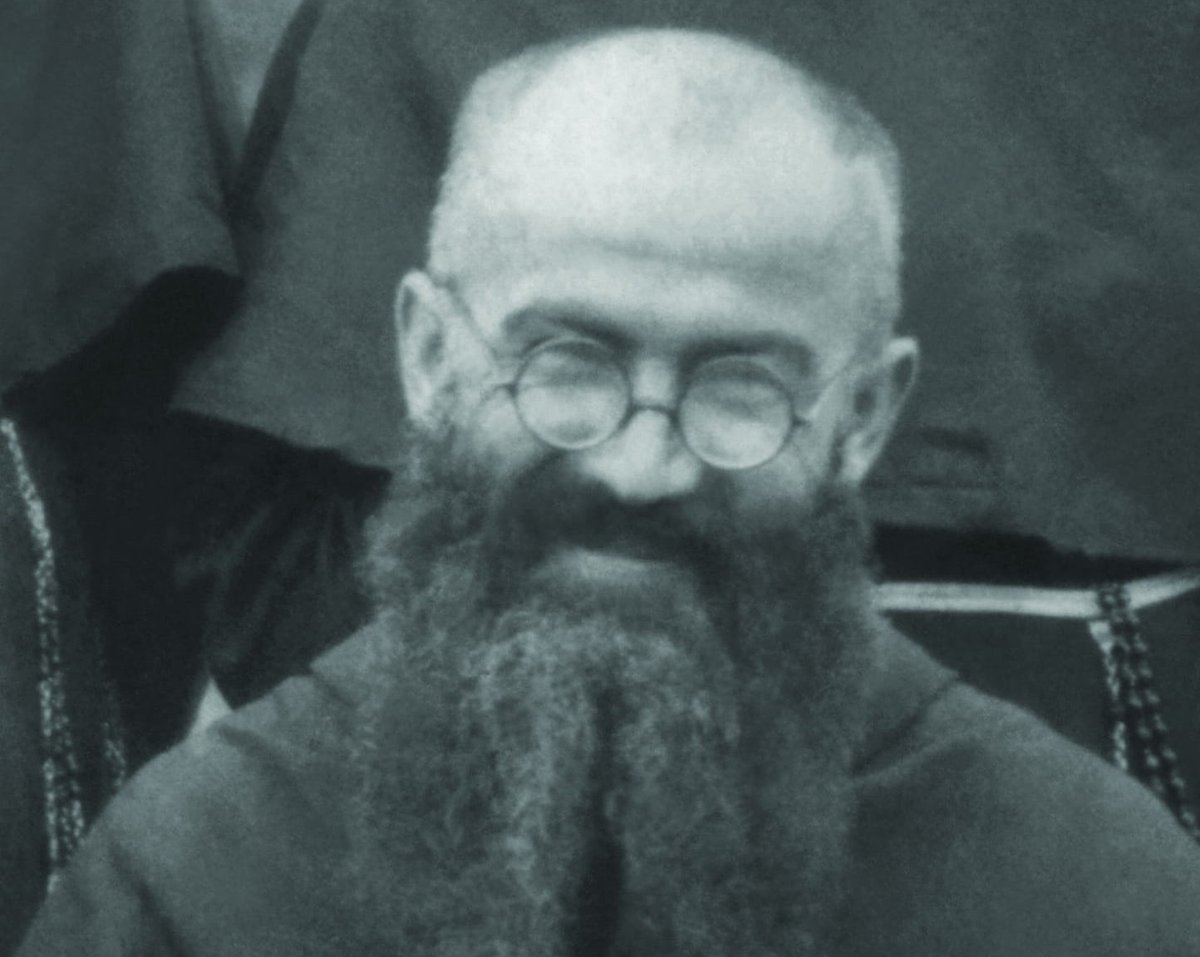 Rd_Niepokalanow's tweet image. 8 stycznia – 132. rocznica urodzin św. Maksymiliana Kolbego (1894-1941). 

Liczne świadectwa potwierdzają - to święty bardzo „zapracowany”. Wciąż przywoływany i proszony o wstawiennictwo, a także chętnie „odpowiadający” na te wezwania.