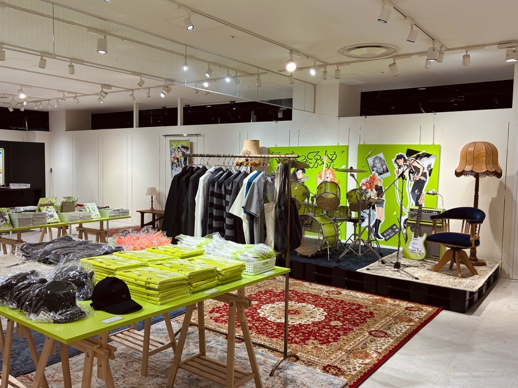 marui_kansai_a's tweet photo. 【#気になってる人が男じゃなかった　POP UP SHOP】なんばマルイ
いよいよ明日1/9(金)より開催スタートです✨
アパレルはサンプルをご用意しておりますので、
ぜひ手にとってご覧ください👀
皆さまのご来店をお待ちしております🎸

詳細≫https://t.co/2mKmPgKItq https://t.co/QuXfc5BJTK