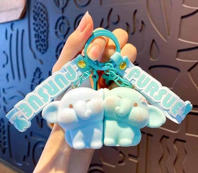 Literally the kind of keychain that makes your bag look cuter. Plus bisa buat matching gift bareng bestie atau couple 🥺 💖