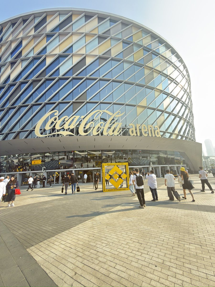 Flight024 tweet media