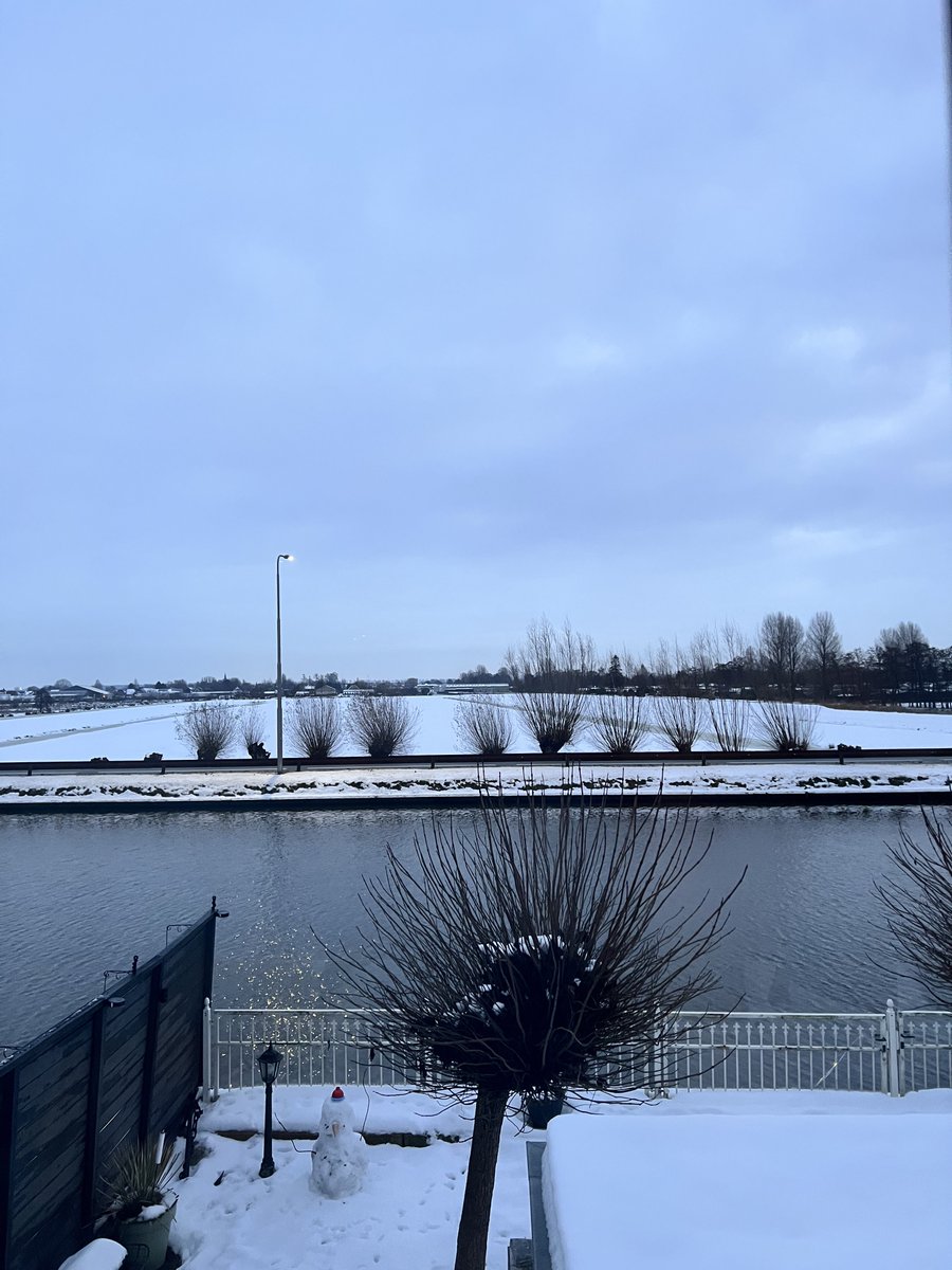 ExlaStudio's tweet photo. Morning folks and day 6 of this beautiful snow wintertime ❄️ 
.
Some melted a bit but thats fine as it’ll learnable room for some fresh powder tomorrow hehe
.
What’s everyone’s favorite snow memory?
.
#sneeuw #snow #memory https://t.co/1BAufZF6p5