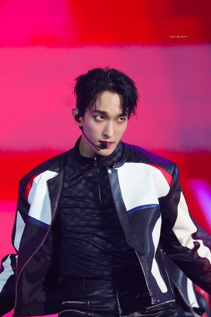 hourlydokyeom_'s tweet image. #도겸 #DOKYEOM #DK #세븐틴 #SEVENTEEN