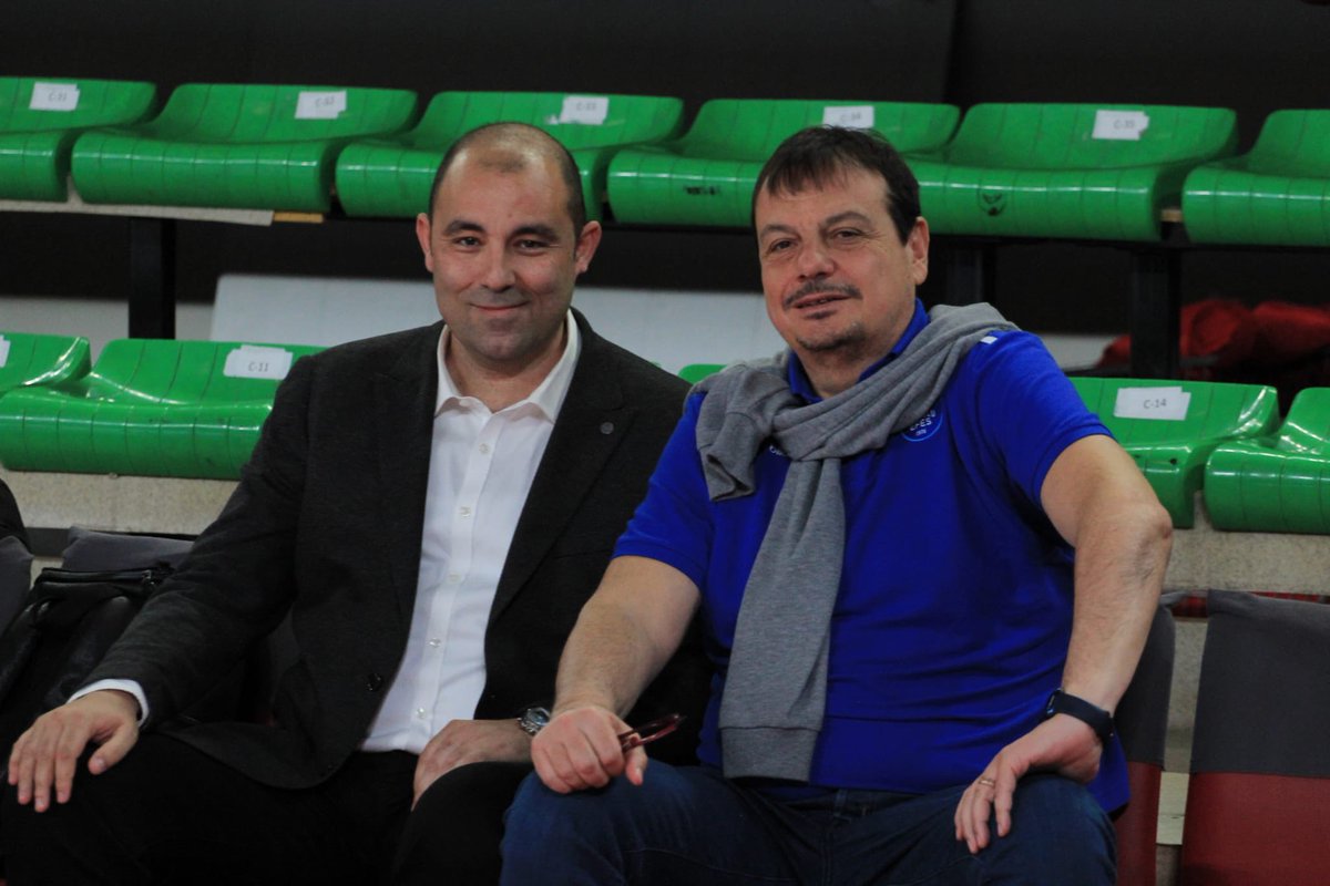 30 yaşında ilk kez başantrenör olarak görev alıp Telekom’u ikinci yaparak ve final oynatarak başlayan bir kariyer 
35 yaş Euroleague final four
36 yaş Saporta kupası
Farklı kulüplerde lig-Avrupa kupaları
Eşi,benzeri,yaklaşanı olmayan bir kariyer
 #erginataman 60 yaşında 🎂