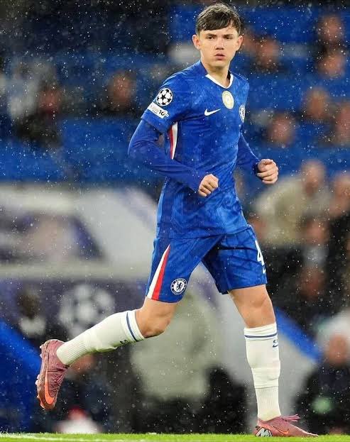 ali_omar_1986's tweet image. Reggie #Walsh
Y17
MF
تشلسي
ذكي في التمركز و طلب الكرة بين الخطوط
قدرة على تطوير الهجمة
يفتح مسارات التمرير لزميل
في البناء من الخلف يتمركز على الخط و يستلم بشكل ممتاز
بينما في مراحل التطوير يتمركز بين الخطوط
نوع القرار غالبا يكون صحيح
تمريرات قصيرة و بينية ممتازة
تحكم في الرتم