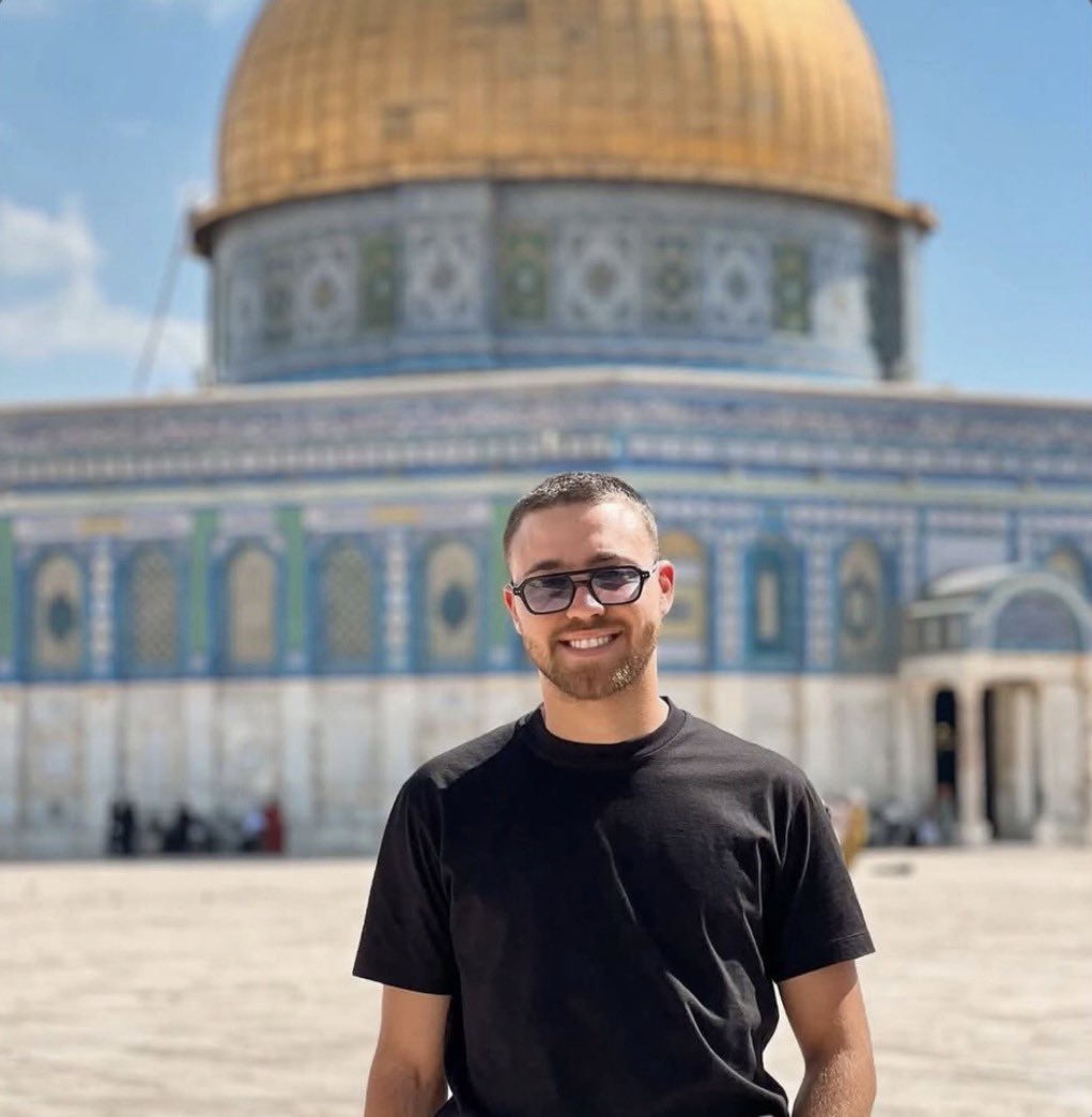 mohammedohadi's tweet image. عبد الرحيم حاج حر بعد عامين و٣ أشهر

صباح الحرية