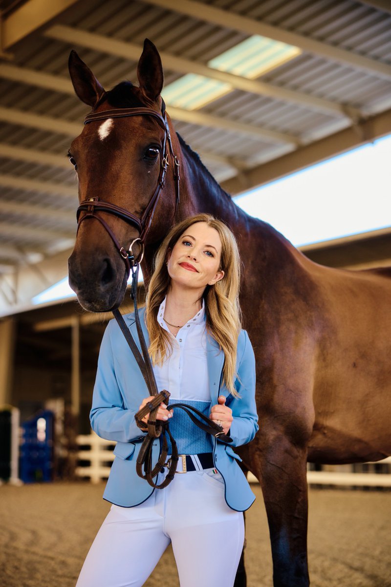 Laura Fernandez: Loving Horses From Las Vegas to Podcast Feed sidelinesmagazine.com/sidelines-feat…