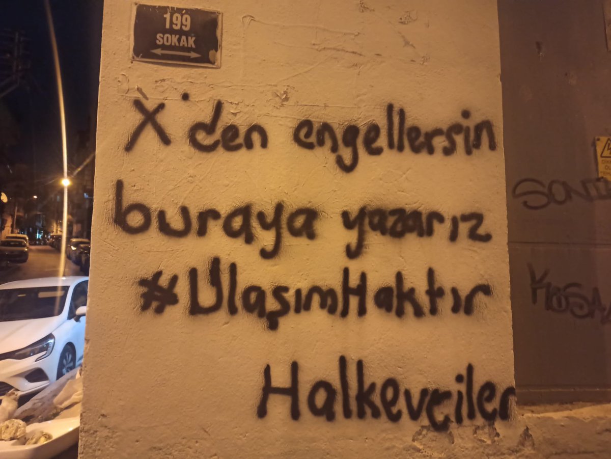 sendika_org's tweet photo. Halkevleri'nin 27 X hesabına erişim engeli getirilmişti

Halkevleri Genel Başkanı Merttürk: “Halkevcilerin VPN’i sokaklardır"

Halkevciler sözlerini duvarlardan söyleyerek sansürü deliyor

https://t.co/XzdVXB0mhR https://t.co/Dj5wapuXuF
