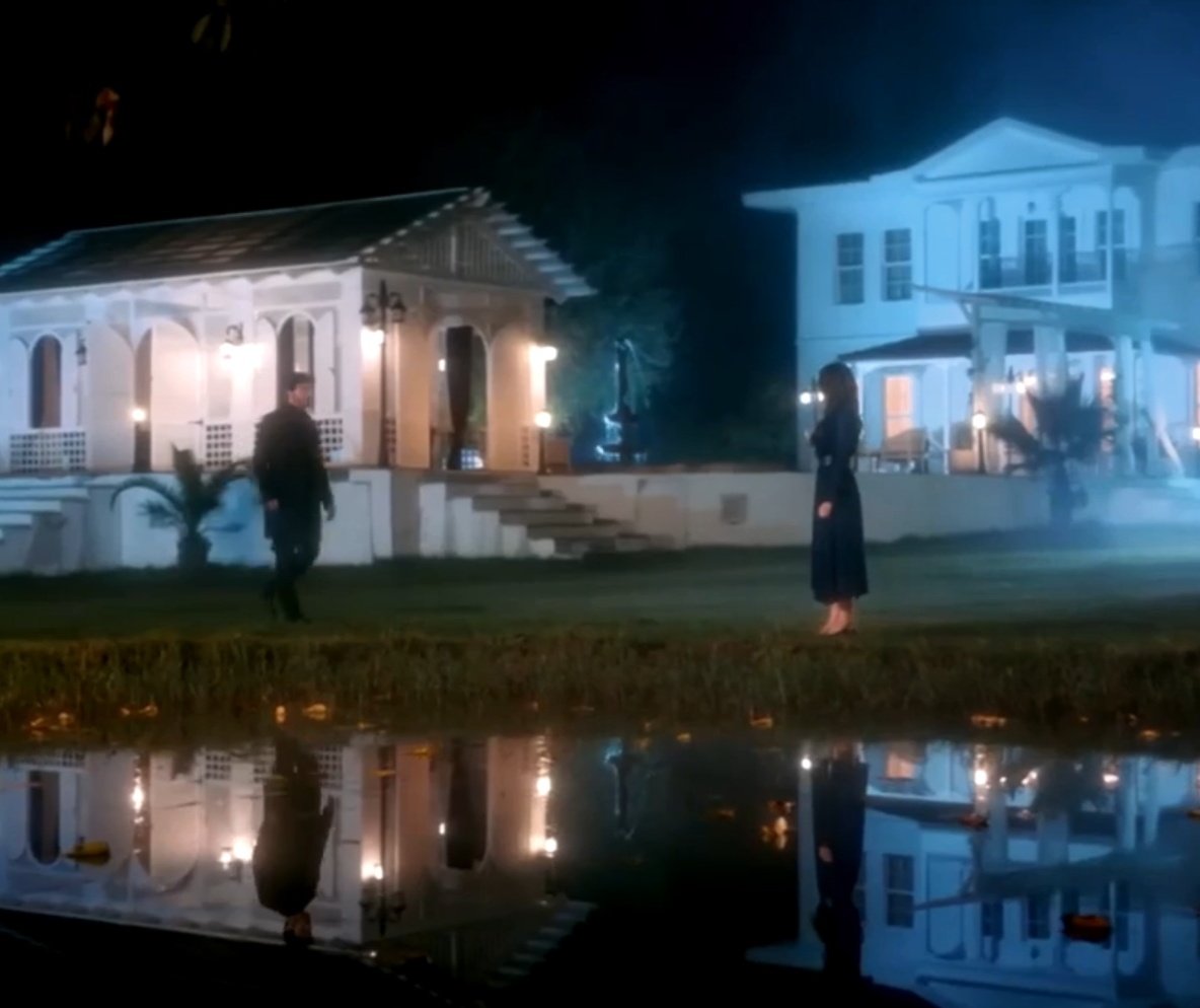 asalah_khan's tweet image. Even in a trance, his guiding light was the thought of Mercan waiting for him at the other end—a true twin-flame pull. His mind may be conflicted, but his heart knows what it yearns for. Maybe it’s time his mind finally catches up. 
#Arafta