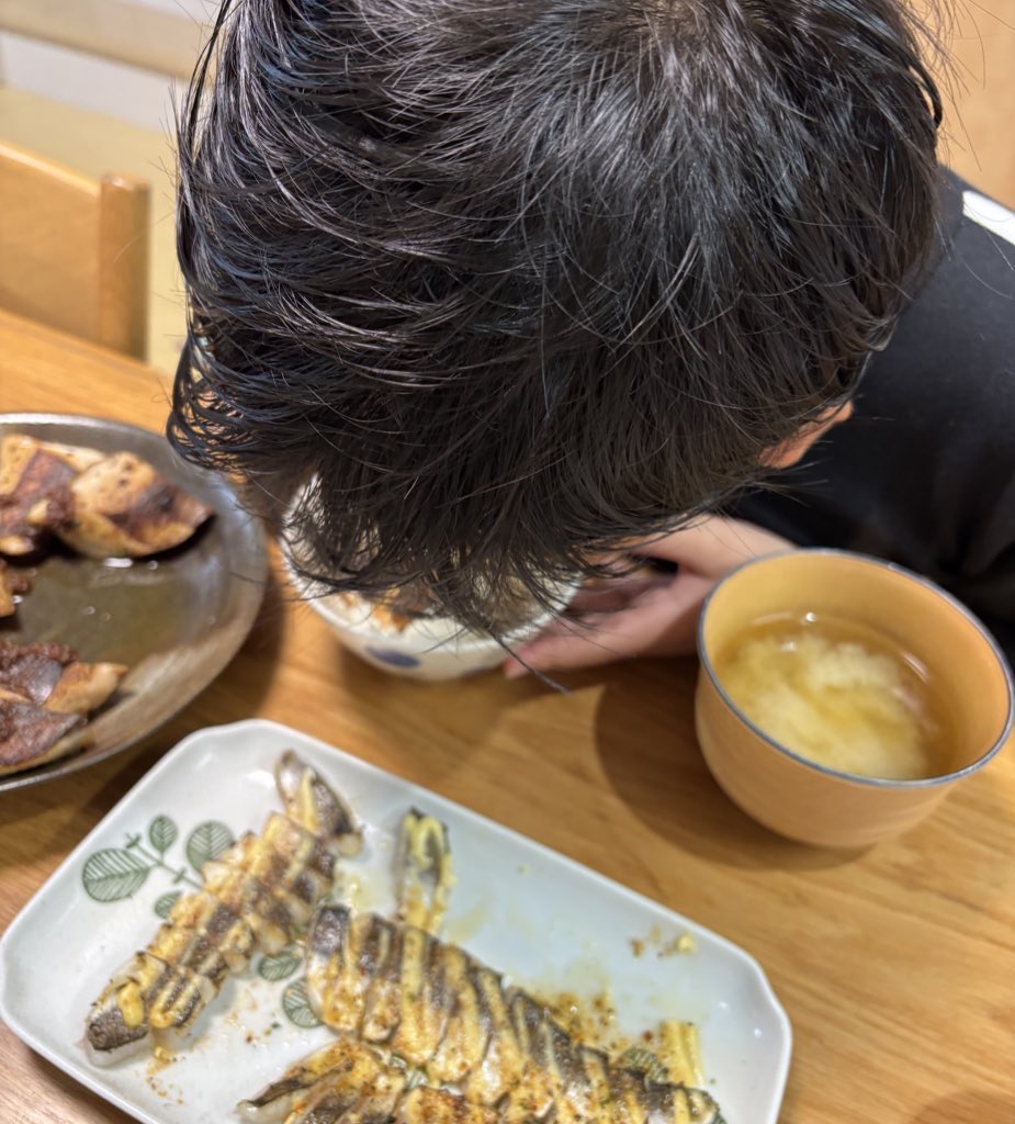 ichimiyan0129's tweet image. 爆風でしたが、ジャッカルのジグサビキでカマシング！
そのカマスがヤズに変わり、息子の笑顔になりましたw