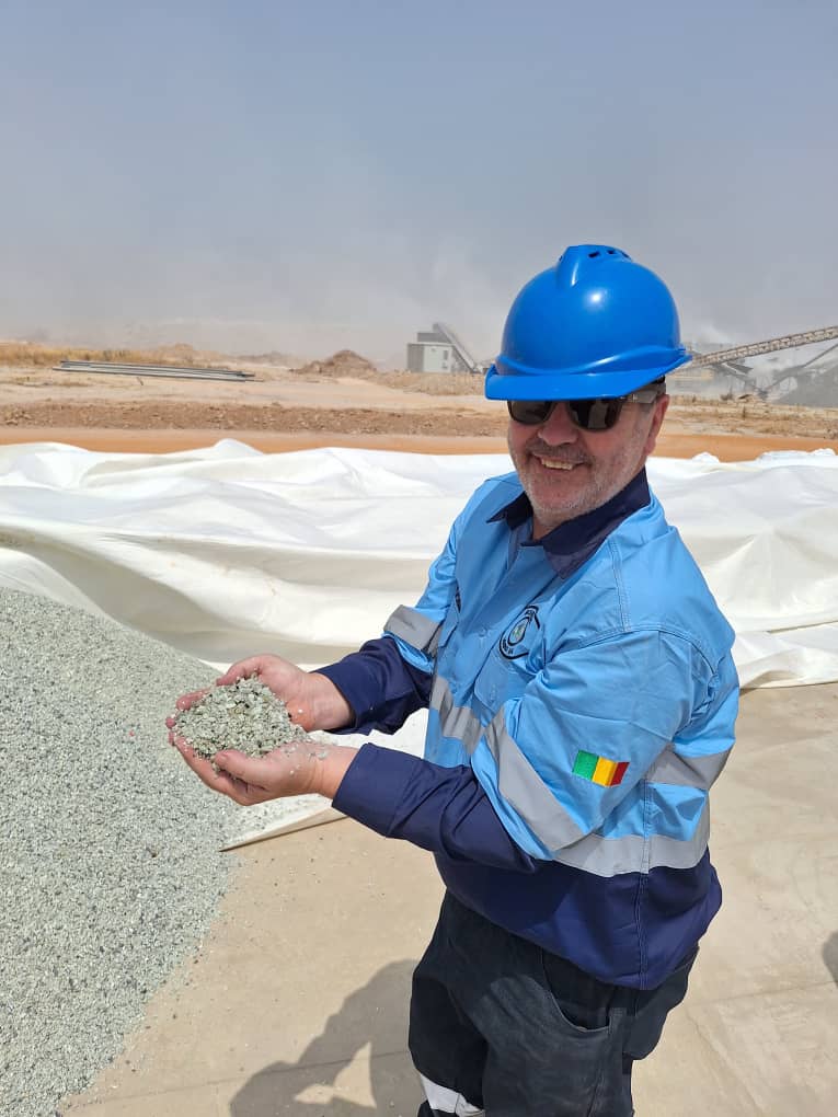 Share_Talk's tweet photo. Looking into 2026, @KodalMinerals reads like a classic execution year where the upside comes from boring consistency rather than headline grabs. If the #KOD can keep repeat shipments flowing after the maiden shipment, and keep converting production into cash like the first confirmed revenues, the market often starts valuing the asset more like an operating producer than a commissioning story. 

The main risk is that lithium pricing and any operational hiccups can still dominate short term price action, even if the long term thesis remains intact. For retail investors, the clean checklist for 2026 is simple, shipment regularity, unit economics, and whether updates keep showing the same steady progress as the late 2025 operations update.
https://t.co/fybrx8Amfd via @Share_Talk