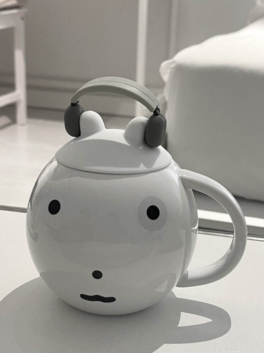 nunmeongi's tweet photo. 눈멍이 머그컵 
1월 31일까지 사전예약 한정 할인 이벤트 진행 중입니다☕️
https://t.co/ssqMjVHPQj https://t.co/UGQNwOpPZk