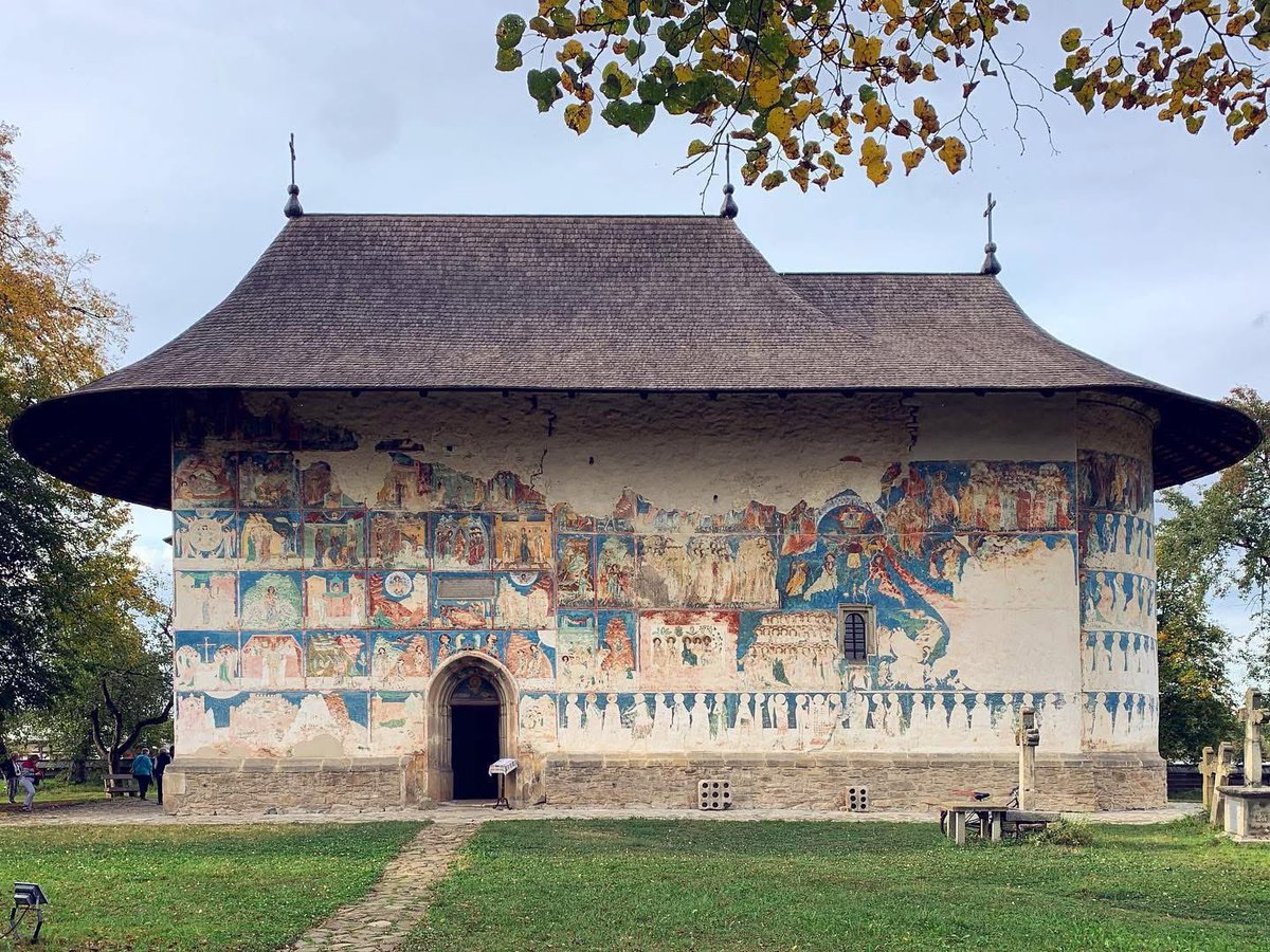 My favourite Bucovina Moldavian style (Moldavian Gothic) church: Arbore (1502).