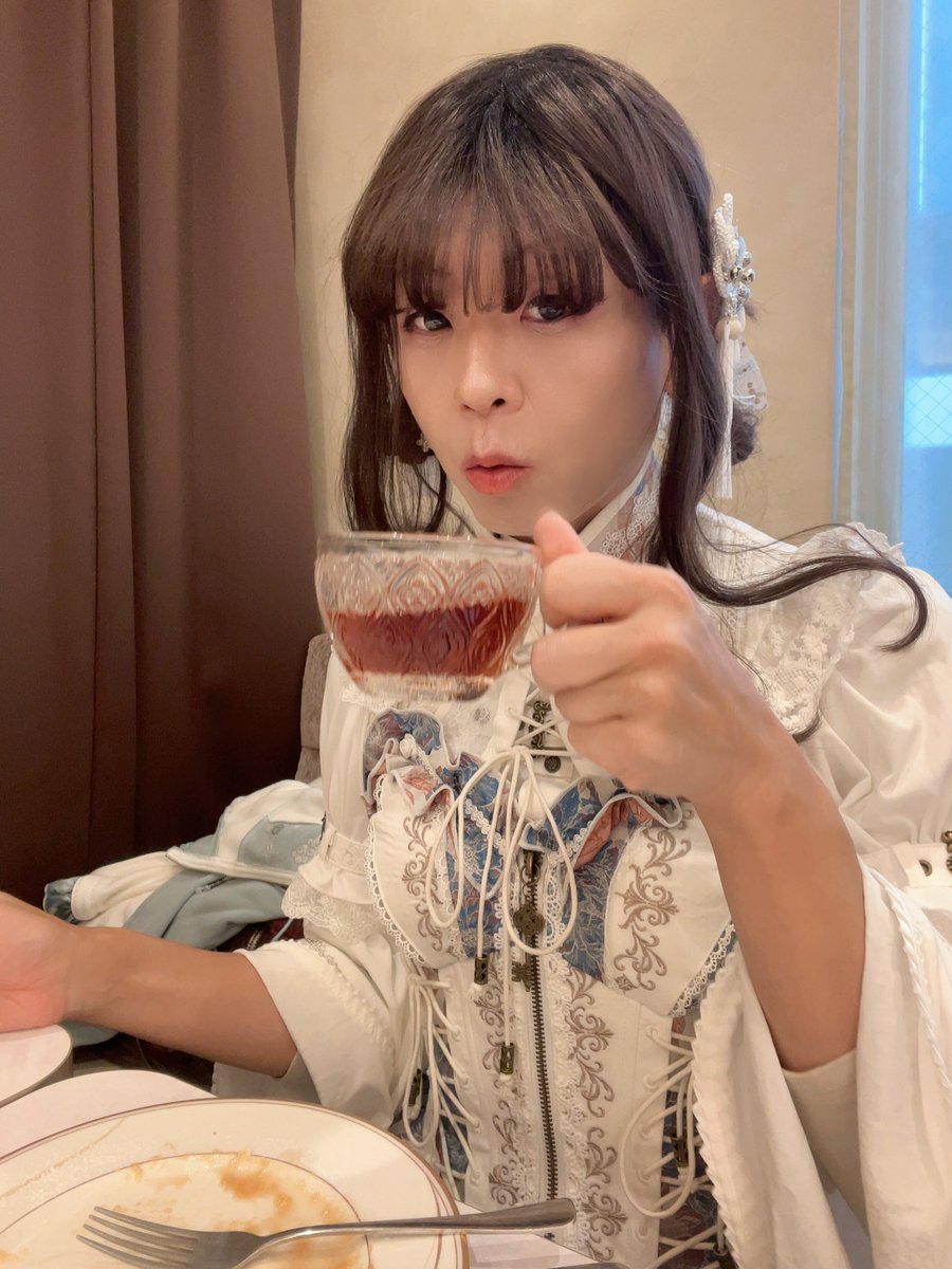 yuririlily7's tweet photo. 🍰ORIELLE☕️✨

秋葉原のパンケーキ🥞とシフォンケーキ🍰のお店✨

ふわっふわなオリジナルパンケーキ🥞とお紅茶☕️をいただきました😋
美味しかった💗

次はキュートな期間限定メニューかアフヌンをいただきたいなぁ💕💕

店員さんの気配りもかわいい🥰

#カフェ #カフェ巡り 
#ORIELLE #オリエル https://t.co/q2EiEGAGS6