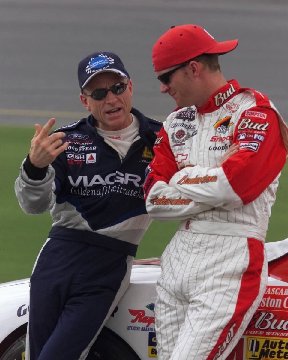 HardNASCARPics's tweet image. Mark Martin and Dale Earnhardt Jr at Daytona International Speedway 2001.
#NASCAR