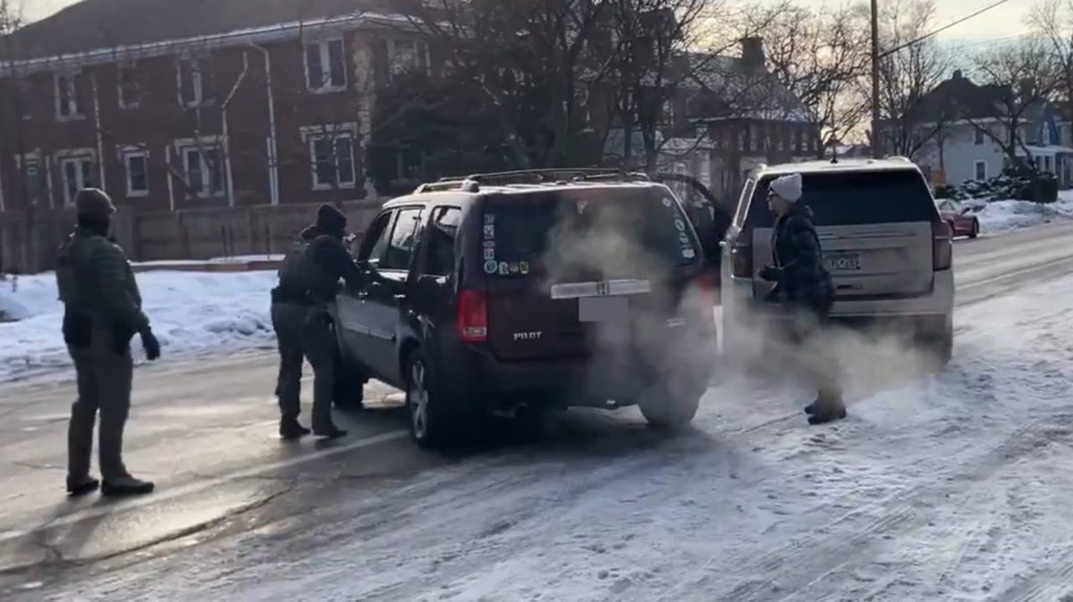 Esta es Renée Nicole Good, la mujer asesinada esta noche por el ICE de Trump en Minneapolis.

Madre de un niño de 6 años y ciudadana comprometida, observaba pacíficamente una redada anti inmigrantes en un país supuestamente democrático. Vaciaron un cargador a bocajarro frente a