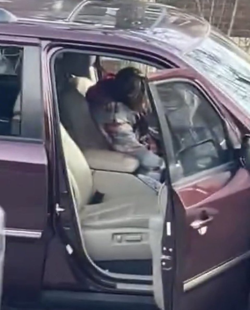 jkeeter82's tweet image. Such a sad and preventable situation. 

Renee Good used her vehicle to hit a federal officer, she was shot dead for her actions. 

FAFO