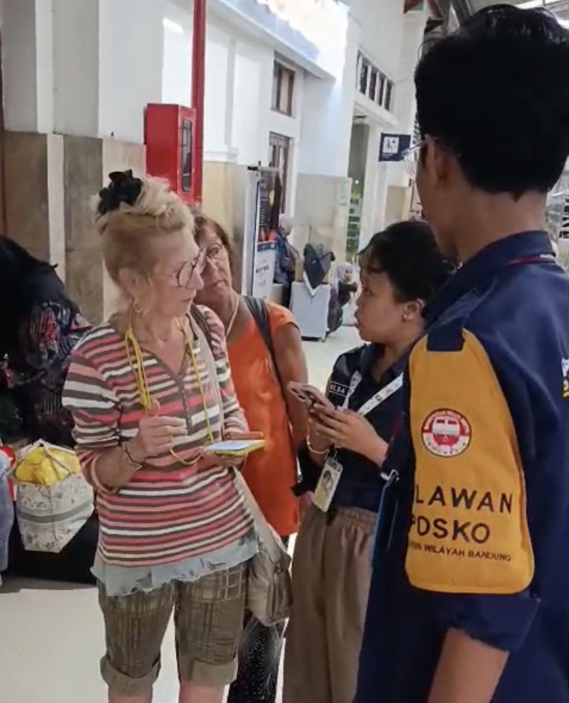 Edan Sepur Bandung tweet media