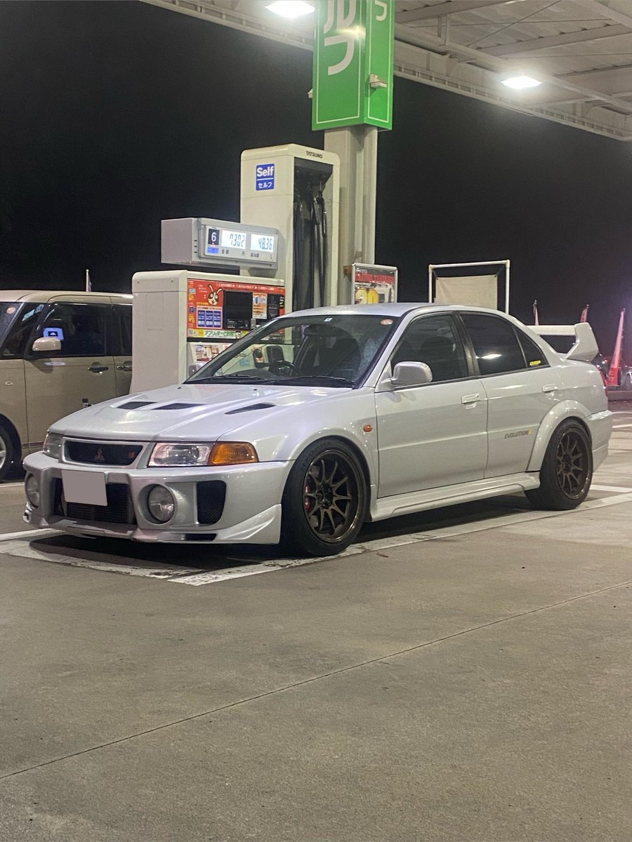 よしのー Evolution V tweet media