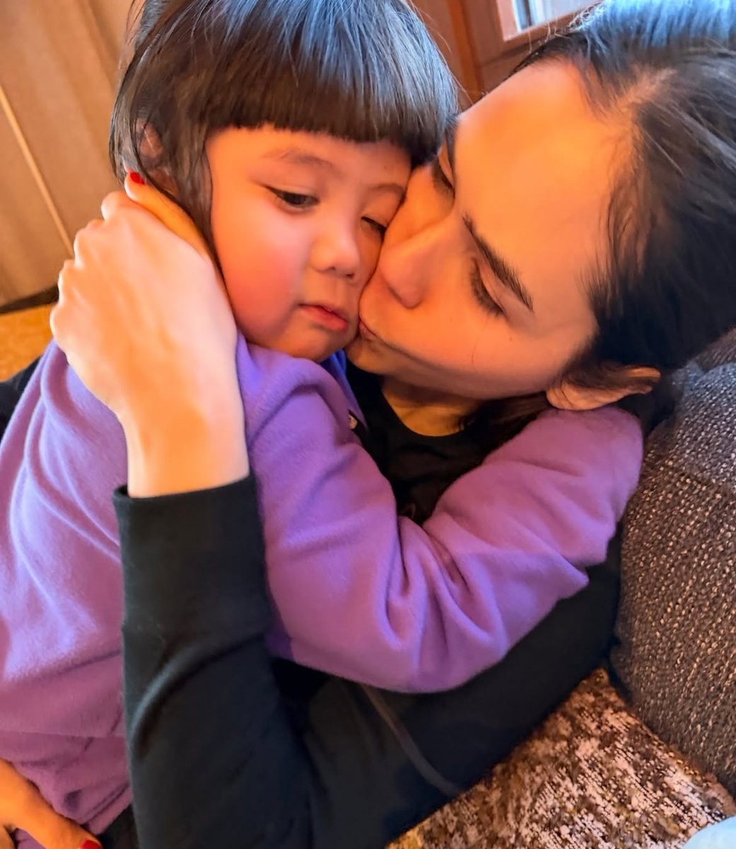 vousjay's tweet image. อารยาเติมเกลเต็มปอดคนเดียว แต่ชื่นใจทั้งประเทศ😭 น่ารักก