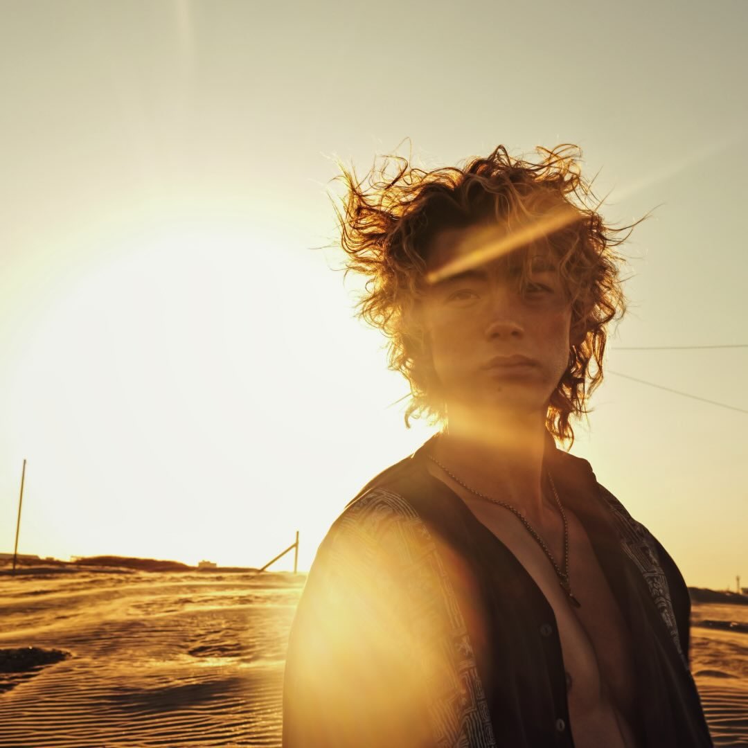 keitaminds's tweet photo. his curly hair owns me fr😭 https://t.co/xSGDhairFG
