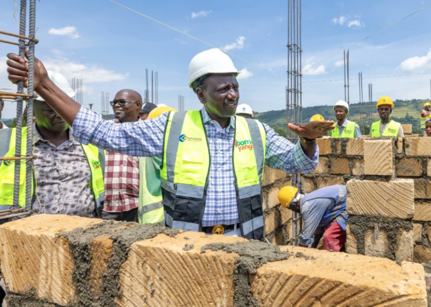 sholard_mancity's tweet image. My fellow Kenyans,

I have reviewed some documents and seen some concerning updates.

The Ruto government has applied for another World Bank loan for Affordable Housing, over $1 Billion(129billion ksh), with the World Bank committing $500 million.

Yet every working Kenyan is…