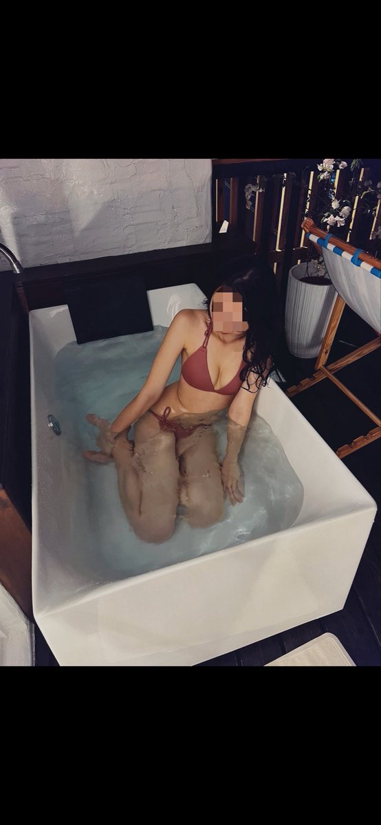 geeecge's tweet photo. 臨時來台中玩🌝今天1/8～有沒有台中的夫妻情侶想要小酌唱歌看裝潢認識的🫢帶台北人玩😆#夫妻情侶 #同房換不換 #小酌 #單男 #單女 #夫妻聯誼 #中部夫妻 https://t.co/d1OMp9Zjnt