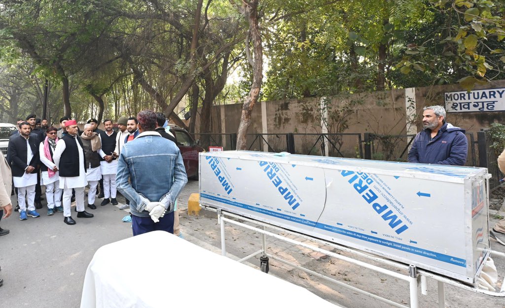 Akhilesh Yadav (@yadavakhilesh) on Twitter photo 