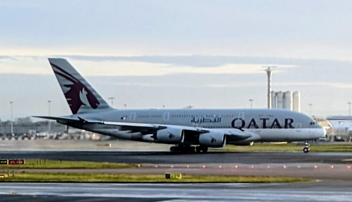 JSS779's tweet image. Morning all! 💋✈️

#A380 #superfatty #takeoff