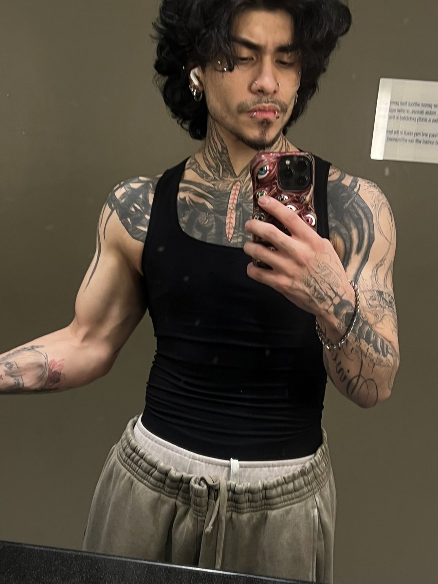 violentoffense's tweet image. hey @grok