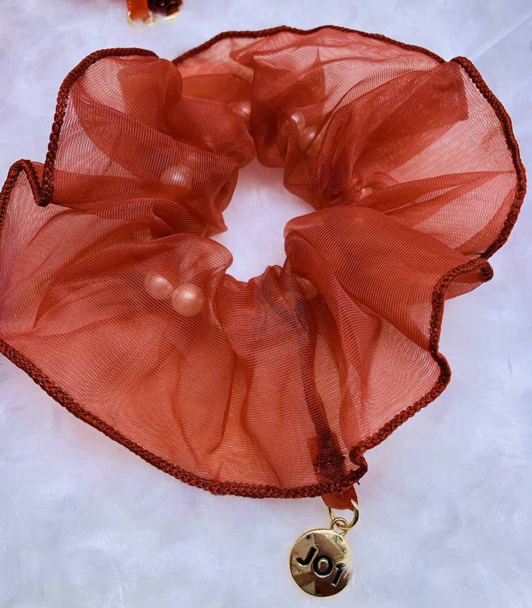 ❤️景品入荷情報❤️ 「JO1 シュシュ（全1種）」 登場しております