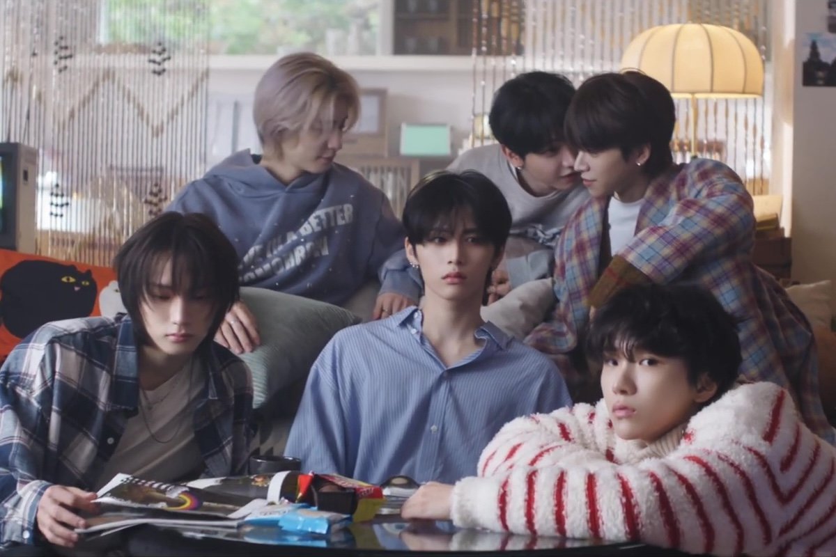 kchartsmaster's tweet photo. 2025 MelOn Year-End Chart - Boygroups:

1. #BOYNEXTDOOR, 'IF I SAY, I LOVE YOU'
2. #SajaBoys, 'Soda Pop'
3. #TWS, 'plot twist'
4. #SajaBoys, 'Your Idol'
5. #BTS, 'Spring Day'
6. #PLAVE, 'Dash'
7. #EXO, 'The First Snow' https://t.co/qLzuNJ7hFb