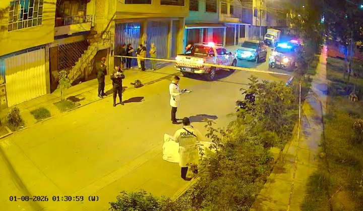 chira_fernandez's tweet image. 🔴🔴COMAS: SICARIO “CANTÚ” FUE ABATIDO POR LA PNP TRAS MATAR A UN CHÓFER EN BELAÚNDE 🔴 AQUÍ UN HILO 🧵 COMPLETO.👇