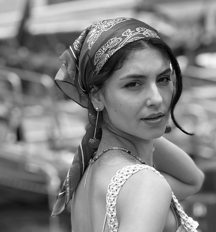 she looks so gorgeous in this pic