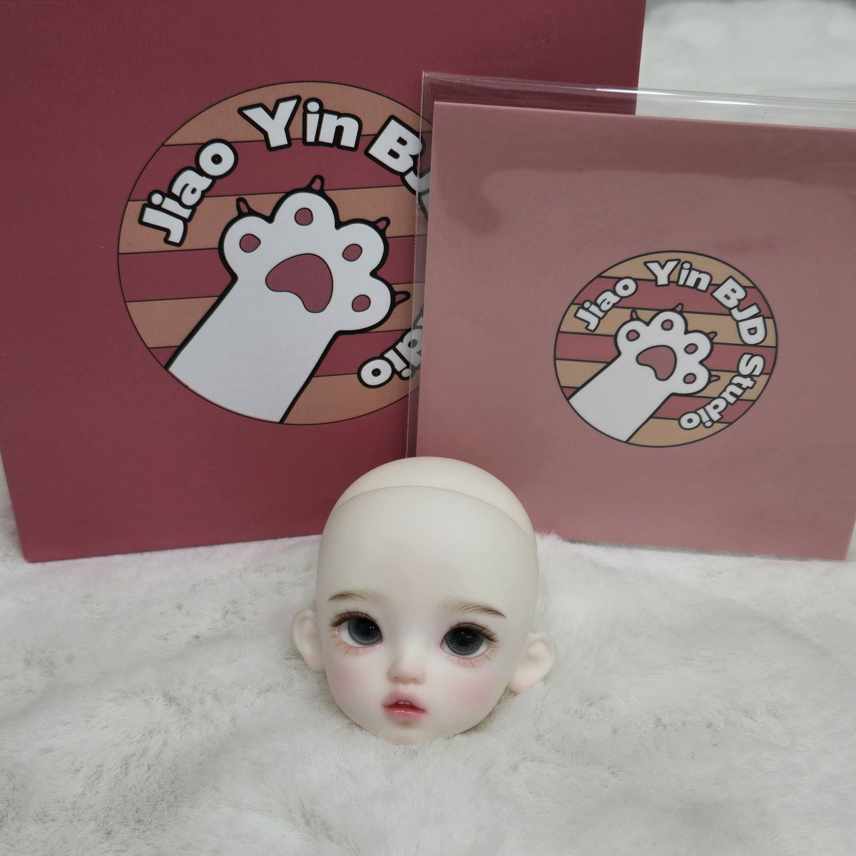 #트인덕장터 작은발자국 구름이 미백 헤드 10에 판매합니다 디폴박스 인증서 헤드 구성으로갑니다~