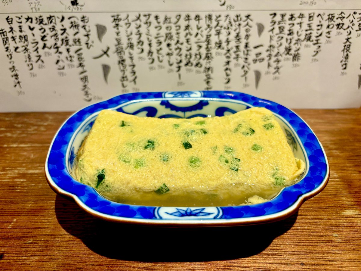 mosao_style's tweet photo. 清水四つ角のヨキ居酒屋さん「文治」。職場が遠くなってお久しぶりです！
やっぱりコレ食べたい、ニラ玉おでん。温かいニラ玉とお出汁が染みるのよ〜涙)
あとは、あら炊きと芋お湯でまったりまたまた♪ はぁ、やっと今年の宴も始まったな〜！今年もヨキ宴に出会えますように。 https://t.co/YXLDksDF3i