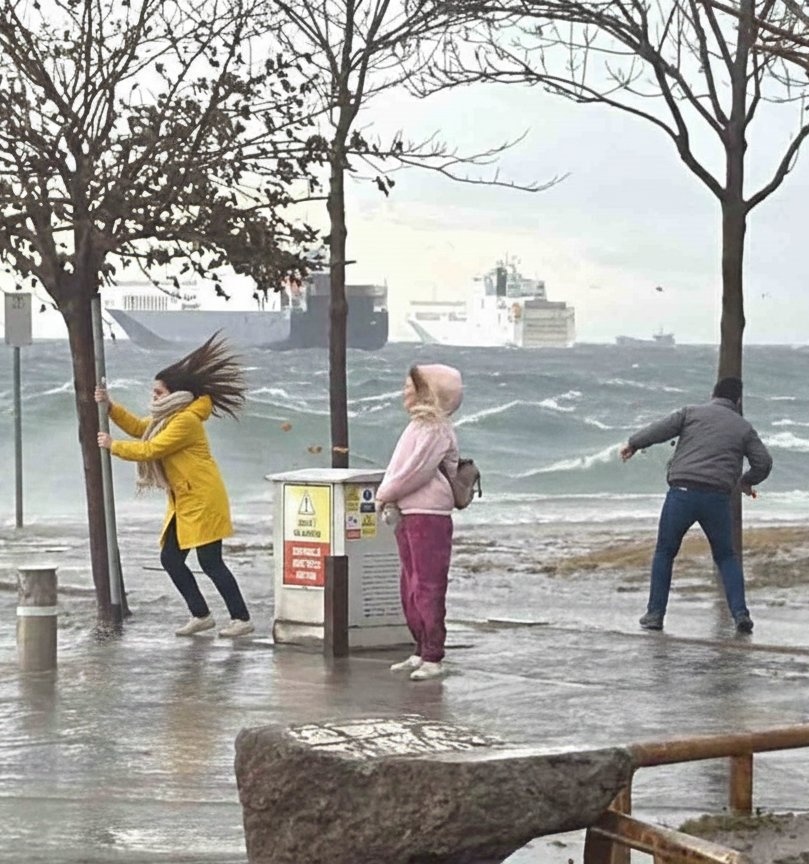 bizim hayata karşı sergilediğimiz duruş