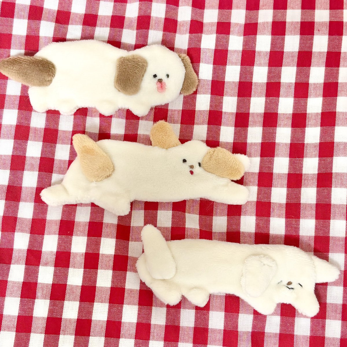 お犬のヘアパッチン！
じゆうなお犬たちを作ってみたよ

こちらは手作市場ルクアイーレさんに納品予定🐶

🎪1/23〜1/29 委託
🎪手作市場ルクアイーレ（大阪）