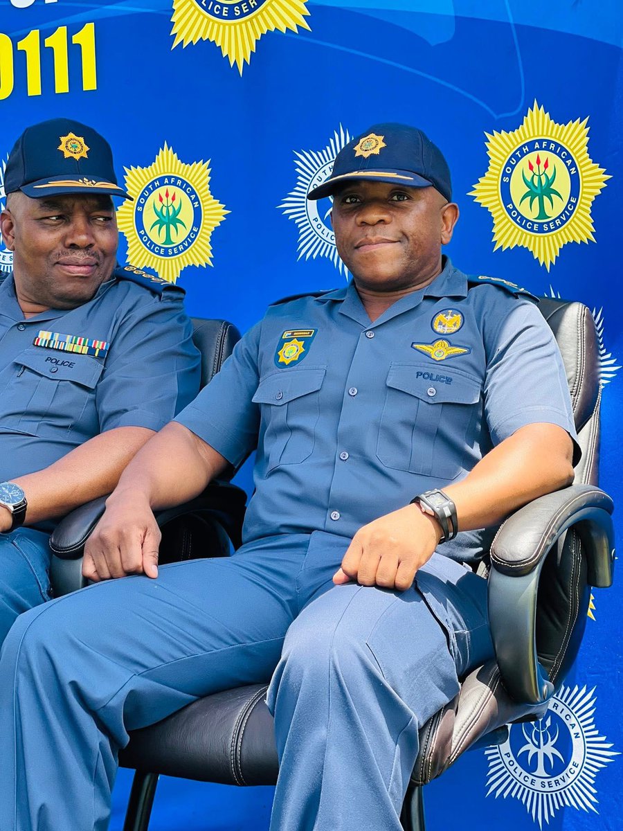 tumisole's tweet image. #CountryDuty 

Breaking News: 

General #NhlanhlaMkhwanazi’s contract will be renewed for a second term! 

🇿🇦🇿🇦🇿🇦