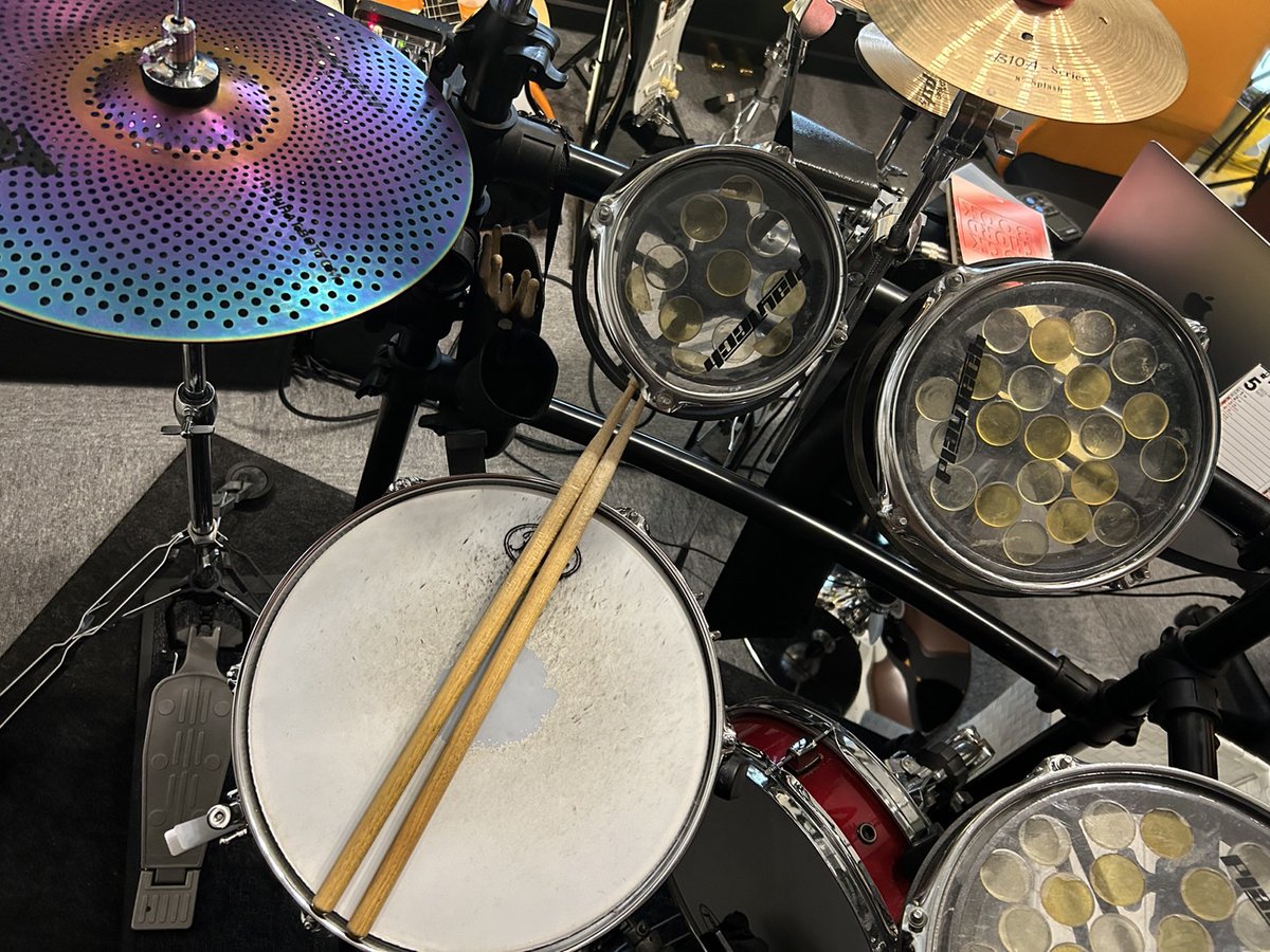 西東京市唯一のドラム教室「feelドラム教室」feelドラム教室(西東京市田無校)は西東京市西武新宿線田無駅より徒歩5分。 f-drum.jp #ドラム教室​​​ #西東京市 ​#田無​​​ #保谷