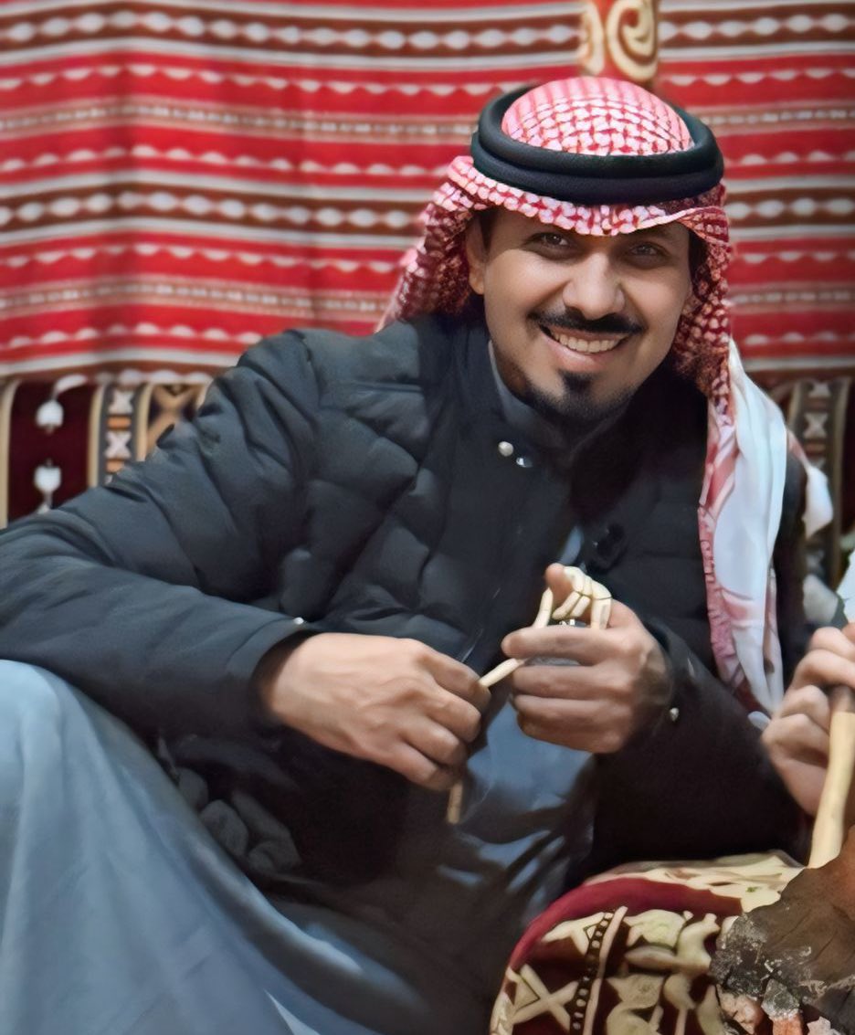 ساعة لقاك بكل ما فيني فرحت .. 
وخليت كل الناس لعيونك وراي !! 

من يوم ما غيرتك الدنيا / ورحت
شكرا !! على كل شي سويته معاي