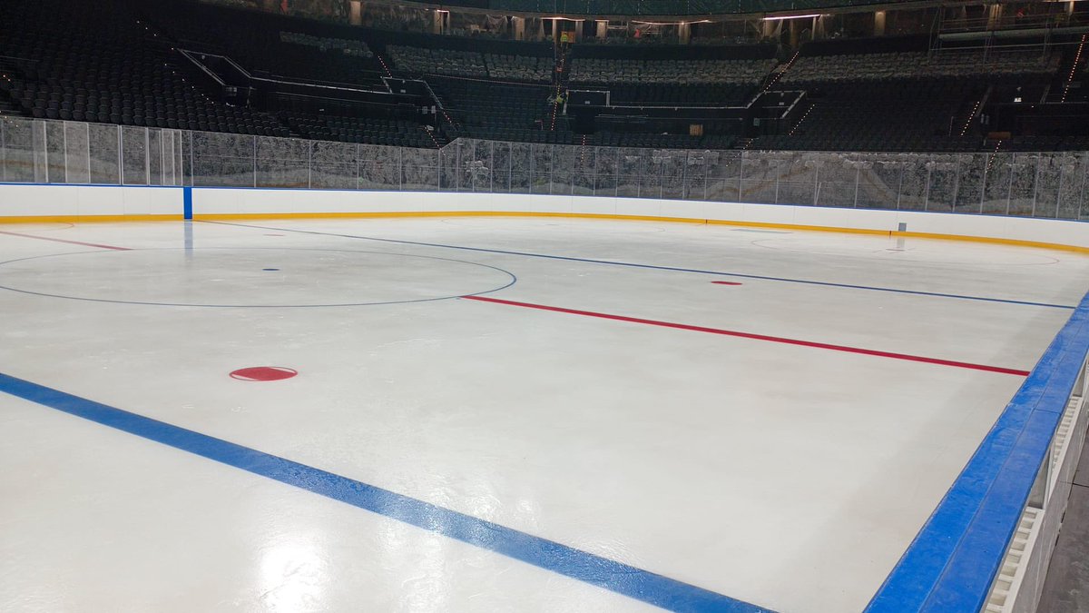 fwieser55's tweet image. Current pic of the Milan ice rink
#Olympics2026 #olympics #Milano