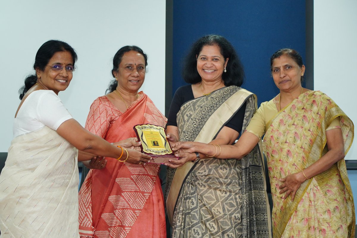 Avinashi641043's tweet image. 🚚🤖 Guest lecture on Smart Retail &amp;amp; Supply Chains highlighted how AI, data, and analytics power platforms like Blinkit &amp;amp; Flipkart—from orders to last-mile delivery. 

#SmartRetail #AIinSupplyChain #Logistics #AvinashilingamInstitute #Avinashilingamuniversity