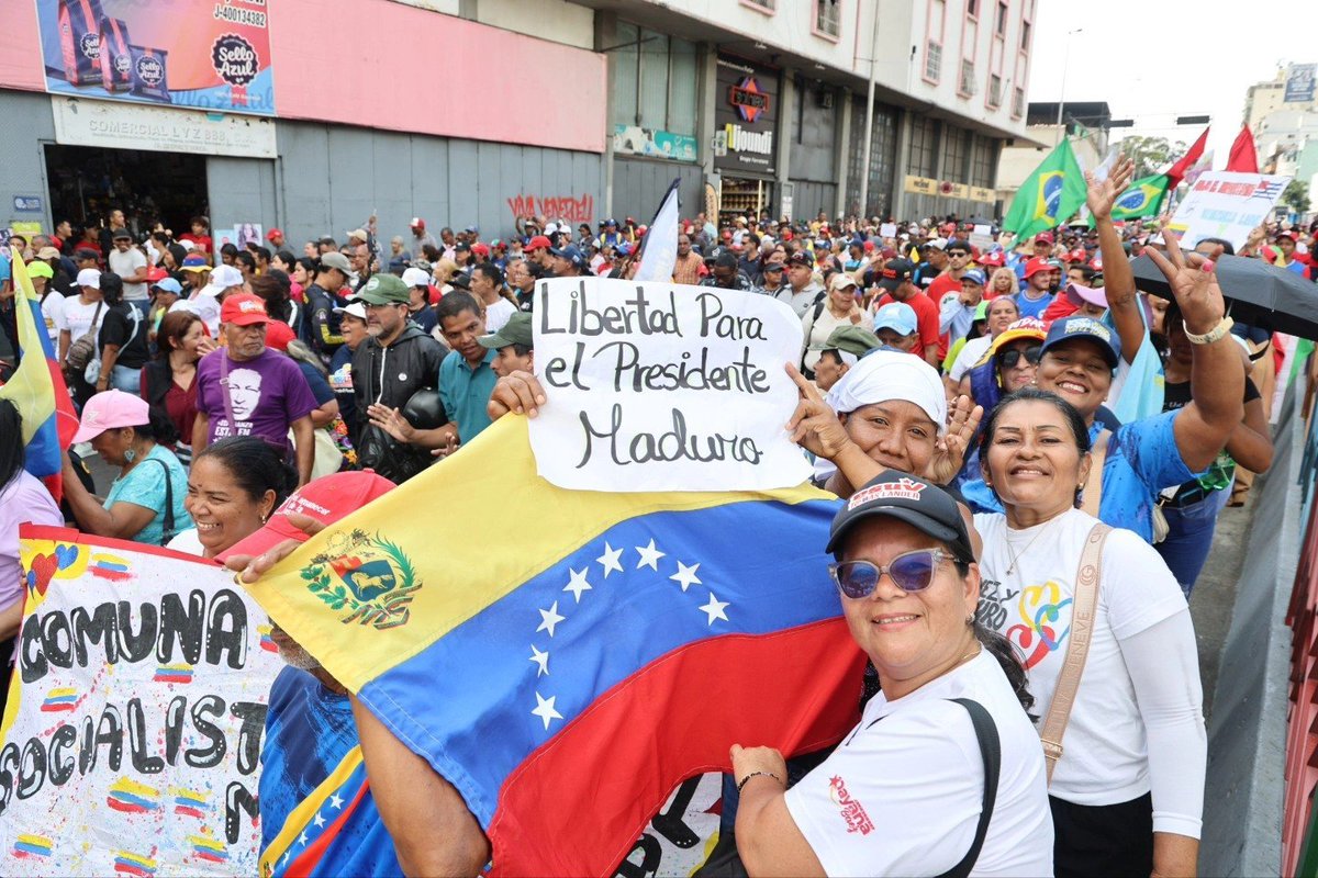 jacksonhinklle's tweet image. 🚨🇻🇪 Venezuelan communards from all over the country flocked to the capital today for a huge demonstration.
